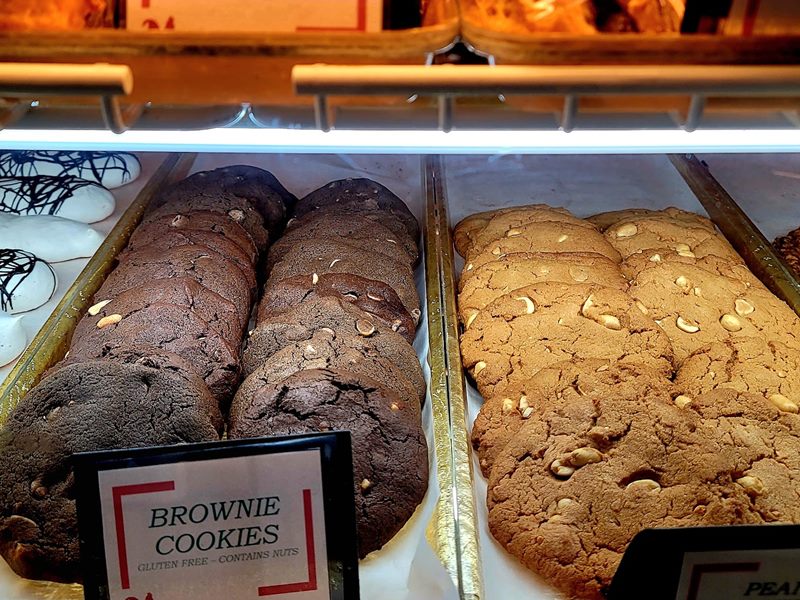 O Cafe Bakery Bistro interior